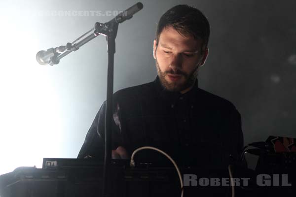 MOUNT KIMBIE - 2013-10-31 - PARIS - Grande Halle de La Villette - 